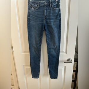 American Eagle lux stretch high waisted size small. Perfect condition.